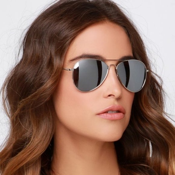 💎✨ Black and Silver Aviator Sunglasses - Picture 3 of 4